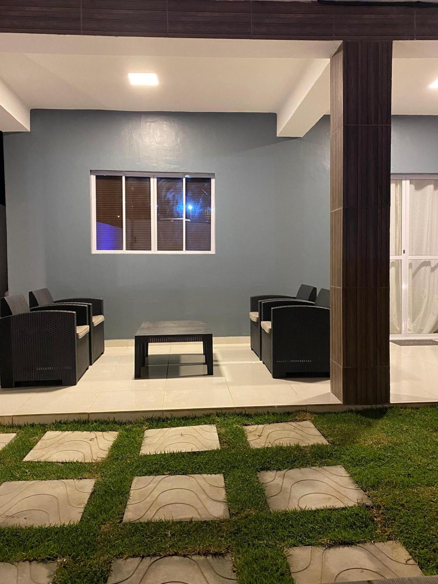 Casa Com Piscina Em E Carapibus * Jacuma (Paraiba)